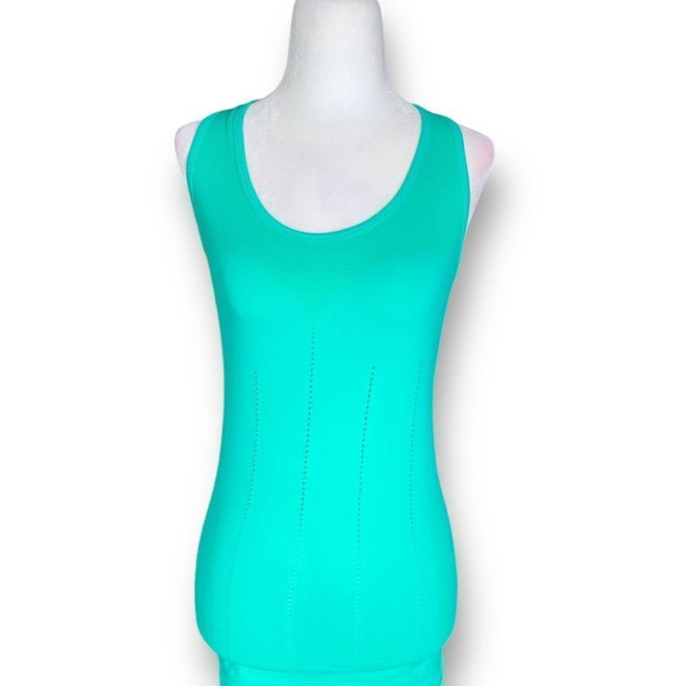 Fabeletics Delta Tank Green Racerback Smooth Operator Yoga Pilates Top Small